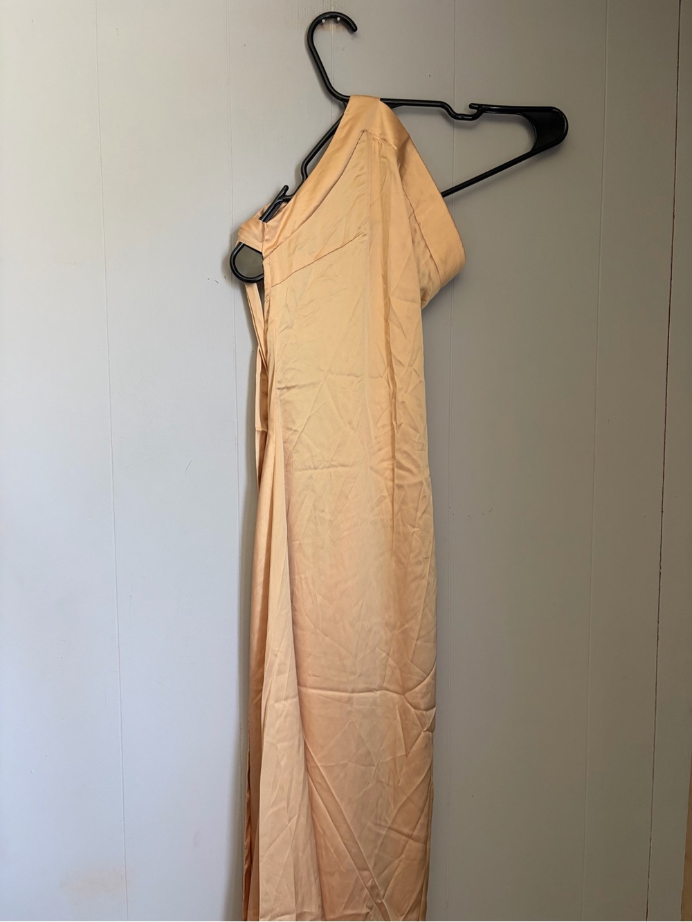 Commense Open-Back Satin Slip Dress in gold - Picture 3 of 8